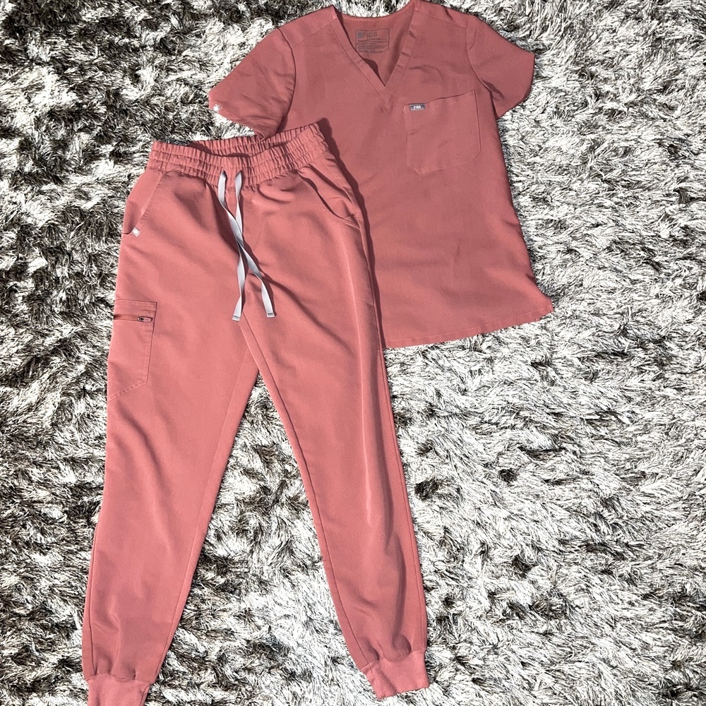 FIGS Mauve high waisted set- Small